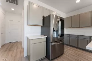 Photo #4: 2605110 Listing