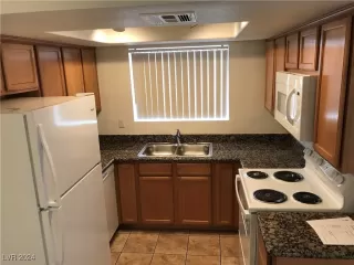 Photo #2: 2605130 Listing 