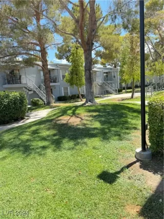 Photo #3: 2605146 Listing