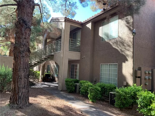 MLS: 2605158 Condo For Sale