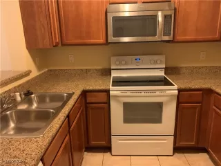 Photo #5: 2605158 Listing 