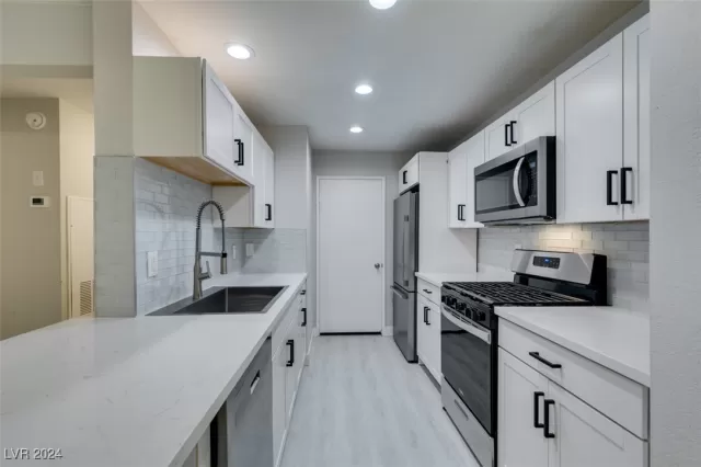 MLS: 2605159 Condo For Sale