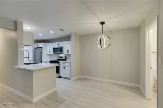 Photo #3: 2605159 Listing 