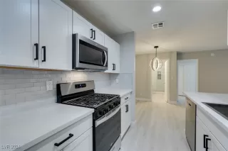 Photo #6: 2605159 Listing 