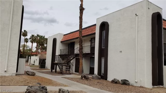 MLS: 2605194 Condo For Sale