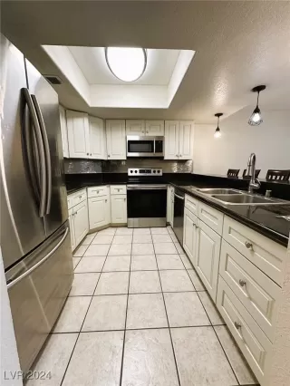 Photo #6: 2605213 Listing 