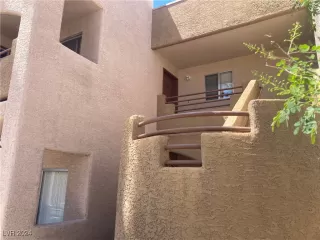 Photo #2: 2605227 Listing 