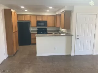 Photo #5: 2605227 Listing 