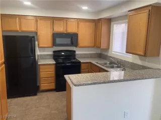 Photo #6: 2605227 Listing 