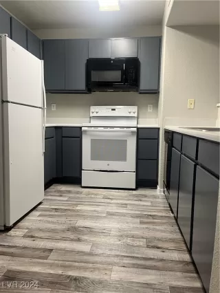 Photo #3: 2605228 Listing 