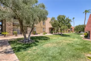 Photo #4: 2605317 Listing