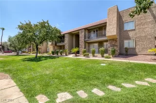 Photo #5: 2605317 Listing