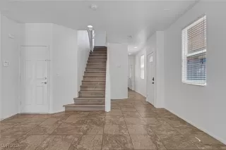 Photo #5: 2605336 Listing