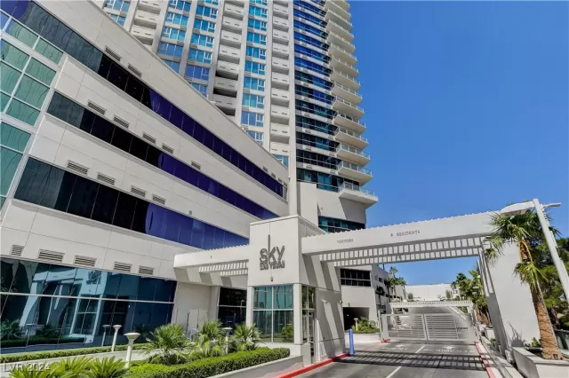 MLS: 2605358 Condo For Sale