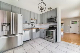 Photo #1: 2605367 Listing 