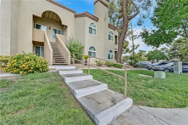 MLS: 2605404 Condo For Sale