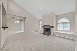 Photo #3: 2605404 Listing