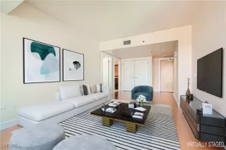 Photo #1: 2605407 Listing