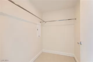 Photo #5: 2605407 Listing