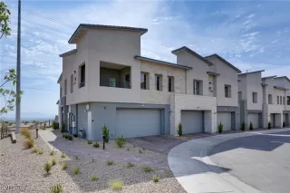 Photo #1: 2605422 Listing 