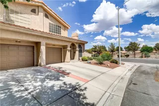 Photo #2: 2605425 Listing