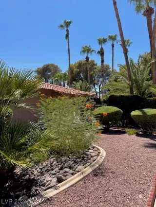 Photo #3: 2605461 Listing 
