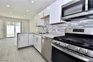 Photo #6: 2605472 Listing 