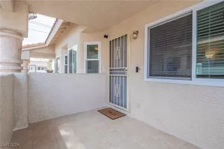 Photo #2: 2605486 Listing