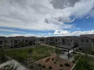 Photo #2: 2605499 Listing