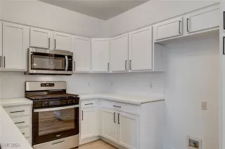 Photo #5: 2605514 Listing 