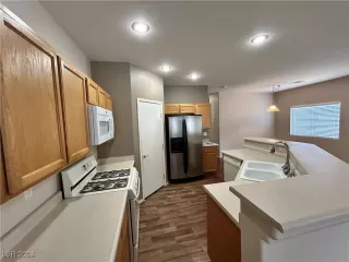 Photo #3: 2605518 Listing 