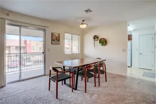 Photo #5: 2605545 Listing