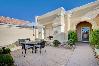 Photo #2: 2605546 Listing