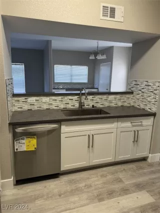Photo #5: 2605549 Listing 