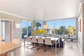 Photo #2: 2605562 Listing