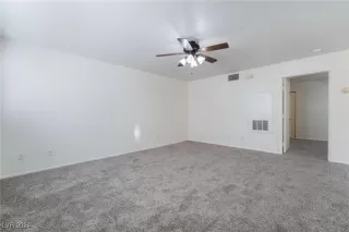 Photo #4: 2605565 Listing