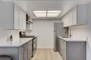 Photo #2: 2605573 Listing