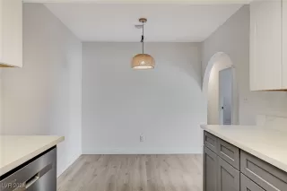 Photo #4: 2605573 Listing