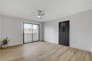 Photo #6: 2605573 Listing