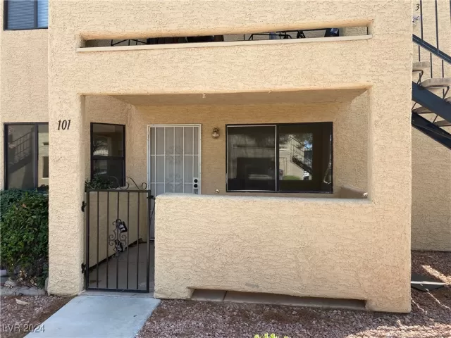 MLS: 2605584 Condo For Sale