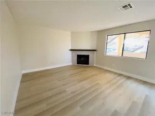 Photo #6: 2605584 Listing 