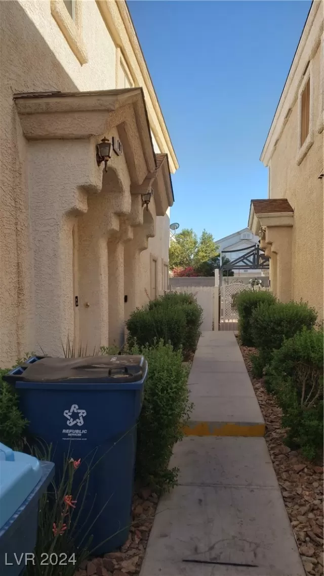 MLS: 2605585 Condo For Sale