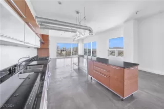 Photo #2: 2605595 Listing