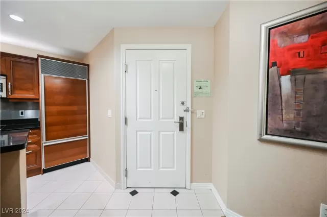 MLS: 2605597 Condo For Sale