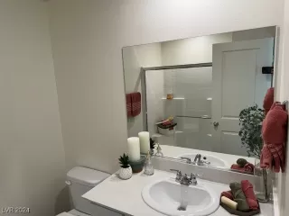 Photo #5: 2605610 Listing