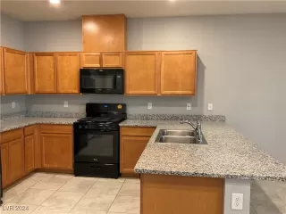 Photo #3: 2605636 Listing 