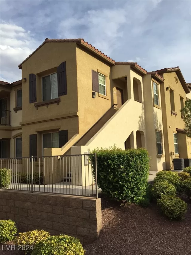 MLS: 2605658 Condo For Sale