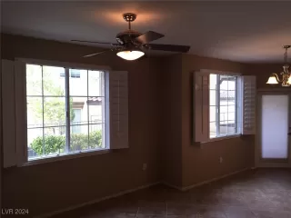 Photo #4: 2605658 Listing 