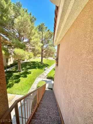 Photo #3: 2605659 Listing 