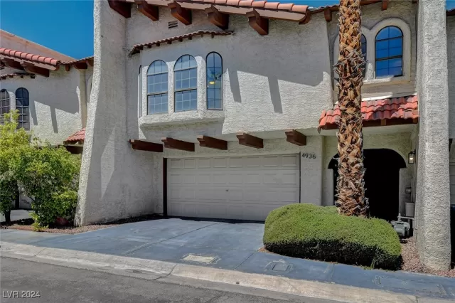 MLS: 2605675 Condo For Sale